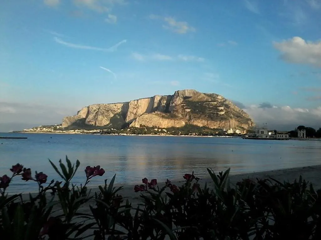 Appartamento Casa Lunastella Locazione Turistica Mondello